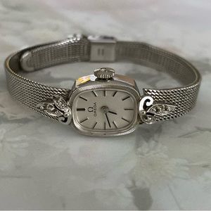 Rare Omega Solid 14K W. Gold Case 4 Diamond Bezel 17J Manual-Wind Cocktail Watch